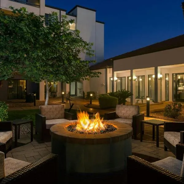 Courtyard by Marriott Phoenix Airport，位于凤凰城的酒店