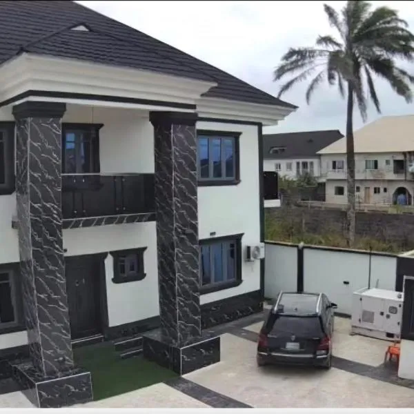 White House Villa Ogombo，位于Sangotedo的酒店