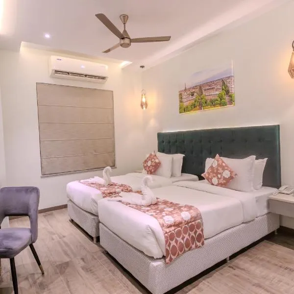 World Inn Hotel，位于维沙卡帕特南的酒店