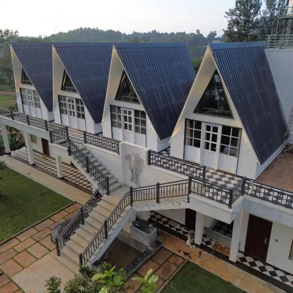 The Novel Holiday Resorts，位于耶拉吉里的酒店