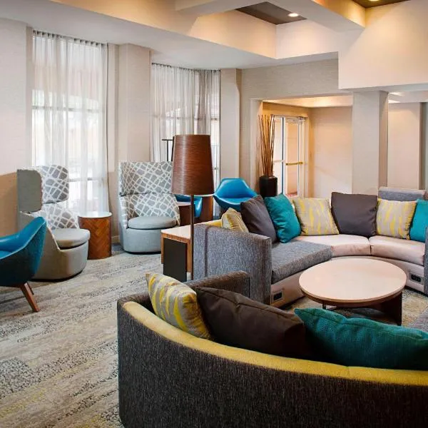 Courtyard by Marriott West Palm Beach Airport，位于西棕榈滩的酒店
