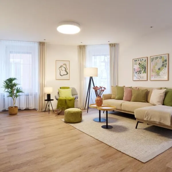 BG Living & Hosting - Stilvolle Ferienwohnung im Zentrum von Wittlich - 2 Schlafzimmer, Netflix, Waschmaschine, bis 4 Personen，位于维特利希的酒店