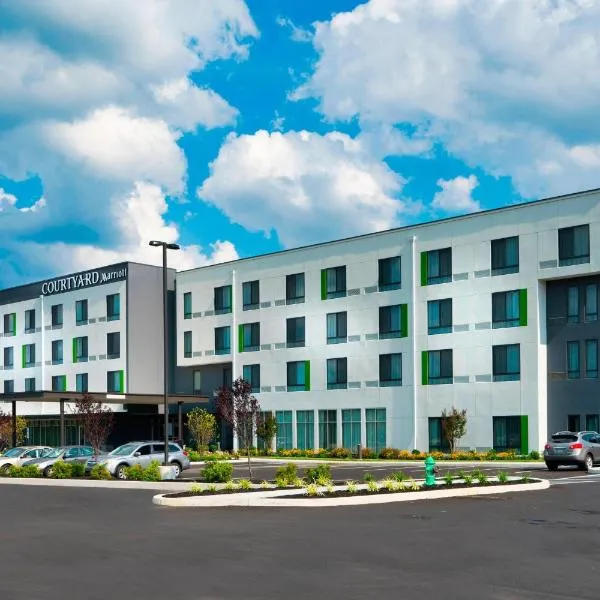 Courtyard by Marriott Deptford，位于Almonesson的酒店