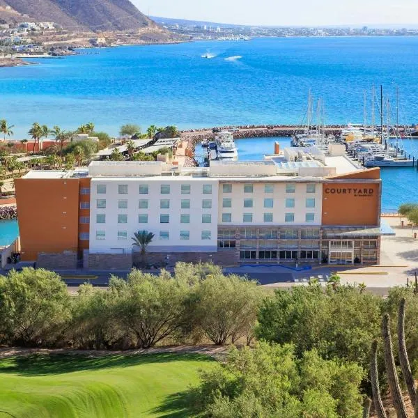 Courtyard by Marriott La Paz Baja California Sur，位于Pichilnque的酒店