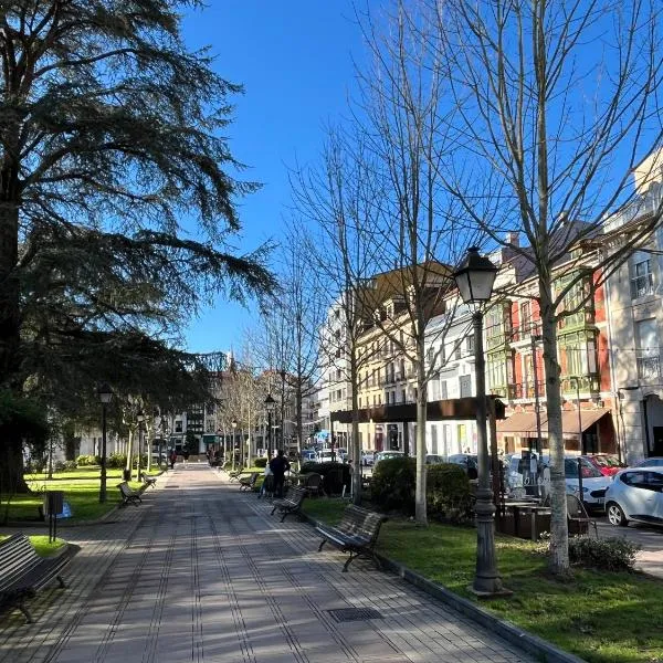 Apartamentos el Parque，位于斯耶洛的酒店