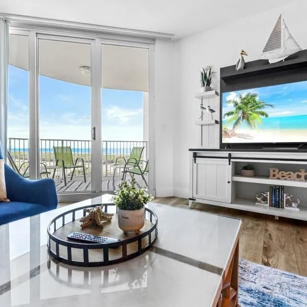 Sunrise Surprise 9th floor 2BR 2 BA King Suite Beach shuttle, heated pool!，位于德斯坦的酒店