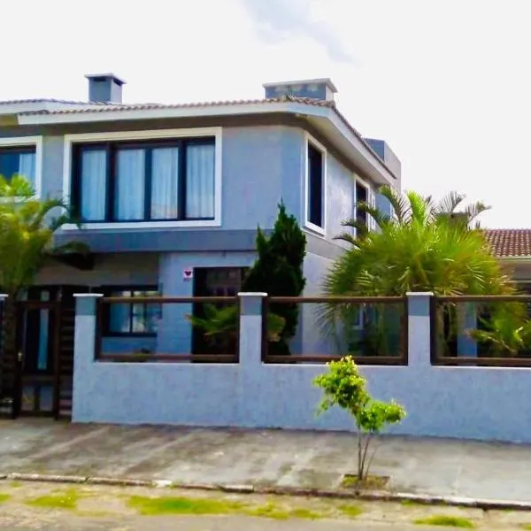 Sobrado pertinho da praia，位于卡庞达卡诺阿的酒店