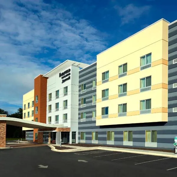 Fairfield Inn & Suites by Marriott Hendersonville Flat Rock，位于弗拉特罗克的酒店