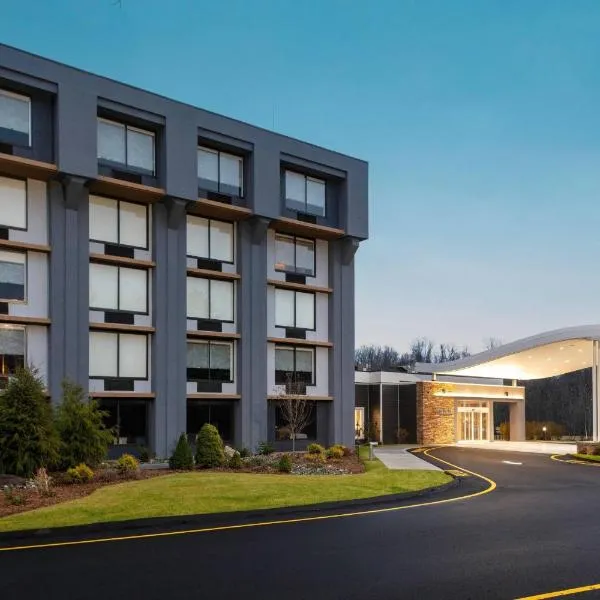 Fairfield Inn & Suites Springfield Enfield，位于斯普林菲尔德的酒店