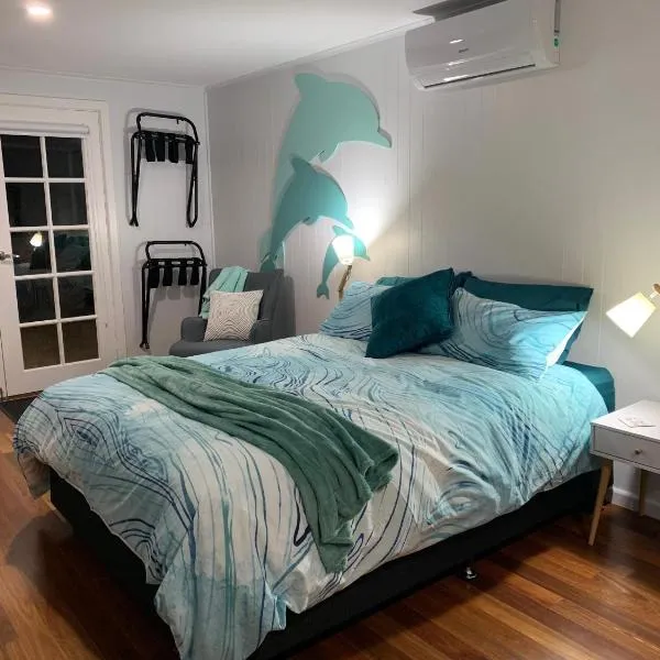 Dolphin Cottage，位于佩恩斯维尔的酒店