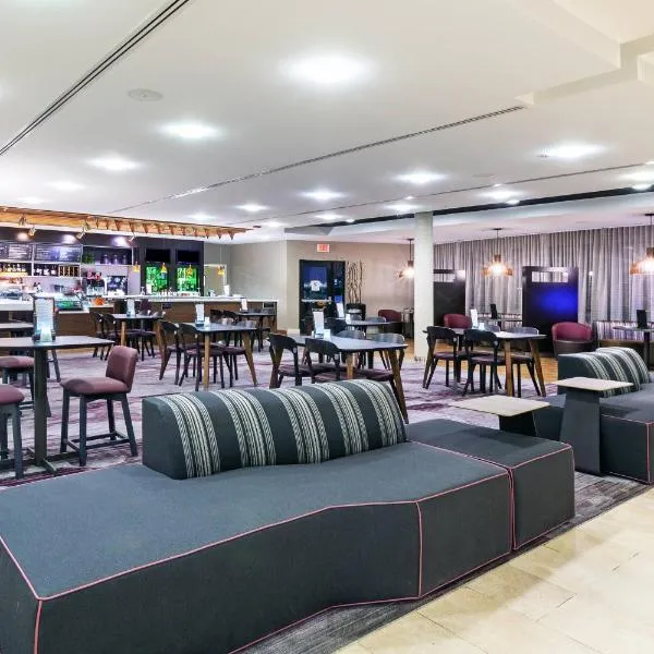 万豪图尔萨伍德兰山万怡酒店，位于塔尔萨的酒店