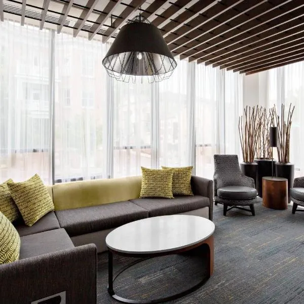 Courtyard by Marriott Knoxville Downtown,位于诺克斯维尔的酒店