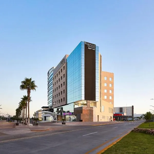 Fairfield Inn & Suites Silao Guanajuato Airport，位于Comanjilla的酒店