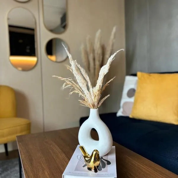 Logement zen indépendant avec jardin et parking，位于Cornillé的酒店
