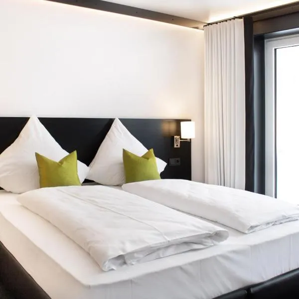 HAL Hotel by WMM Hotels，位于萨勒河畔哈雷的酒店