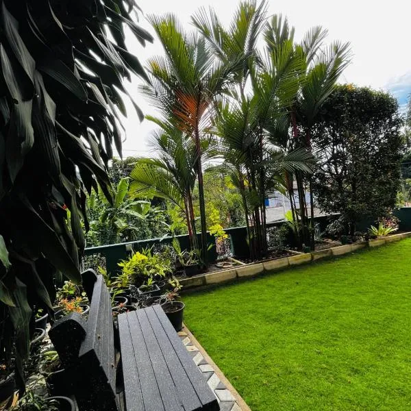 Moonstone Holiday Cottages，位于巴杜勒的酒店