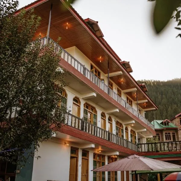 LIGHTWORKERS Hostel & Cafe，位于Kalgha的酒店