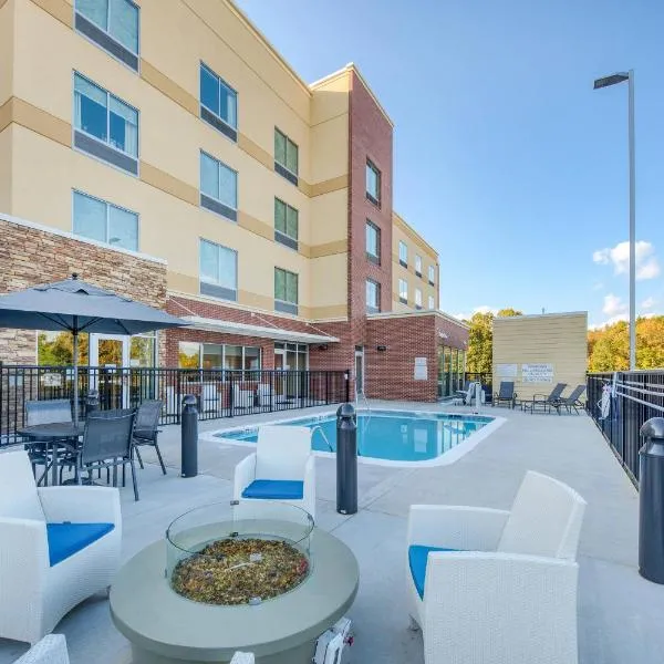 Fairfield Inn & Suites by Marriott Charlotte Belmont,位于贝尔蒙特的酒店