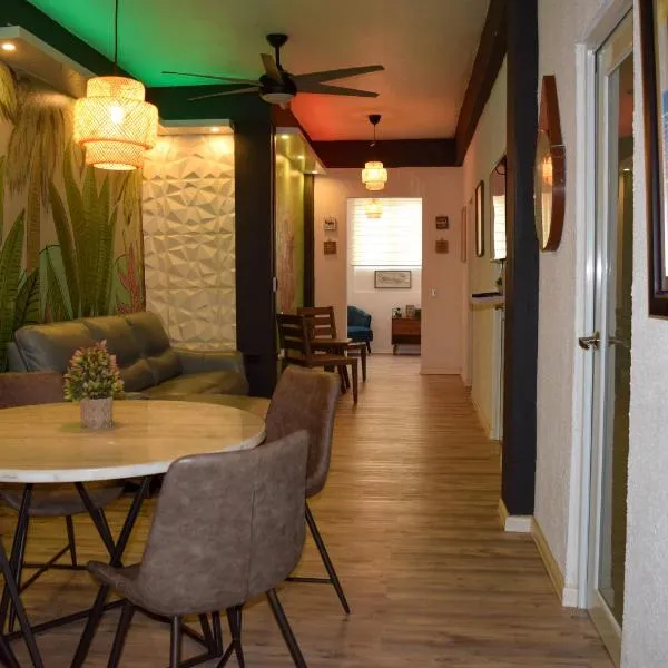 VSS Tropical Oasis in Arecibo - Modern Comfort & Island Vibes，位于阿雷西博的酒店
