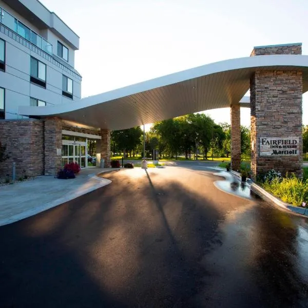 Fairfield Inn & Suites by Marriott Detroit Lakes，位于底特律莱克斯的酒店