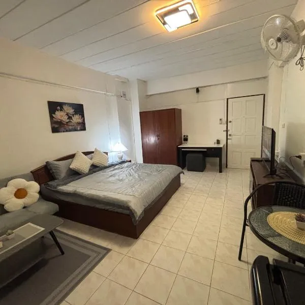 Monkey Apartment 4，位于芭东海滩的酒店