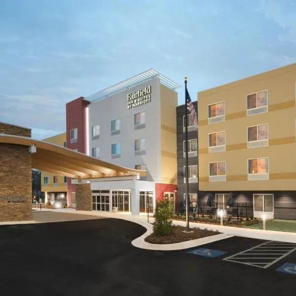 Fairfield Inn & Suites by Marriott El Dorado，位于埃尔多拉多的酒店