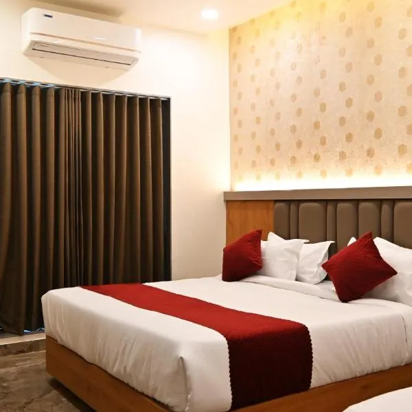 The Sky Comfort Hotel Mahi，位于德瓦尔卡的酒店