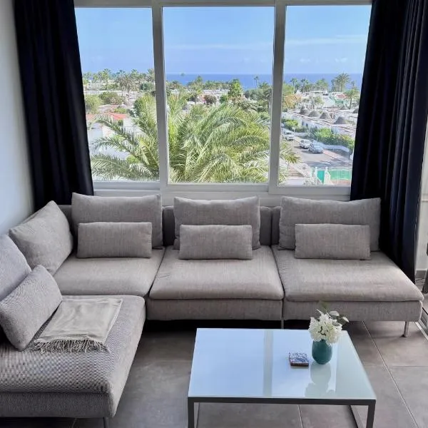 Excelsior I Sea View Apartment，位于马斯帕洛马斯的酒店