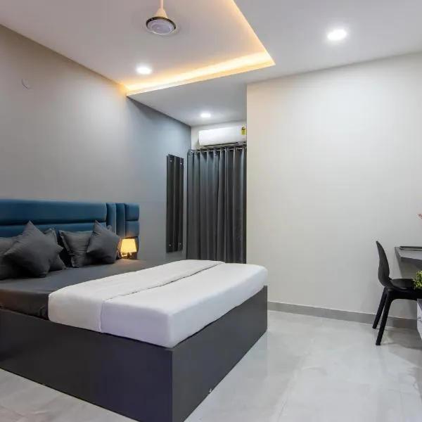 Housr 84 Kondapur Hyderabad Near Botanical Garden，位于海得拉巴的酒店