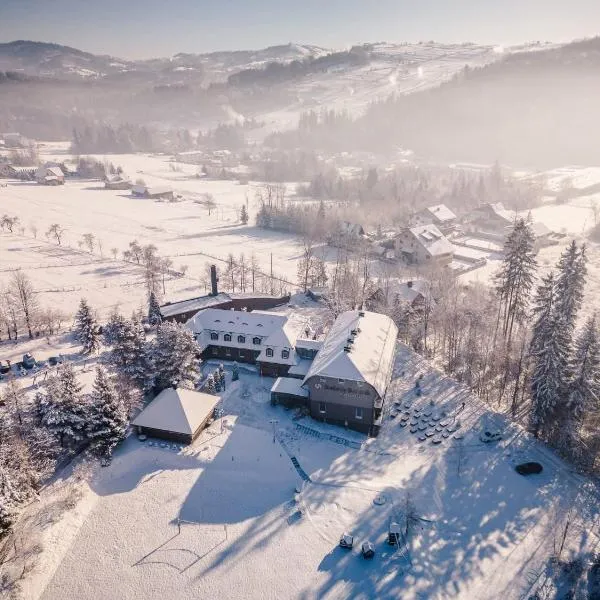 Srebrny Bucznik Wellness & Restaurant，位于伊斯泰布纳的酒店