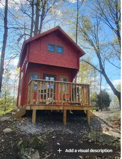 Shelley' Bay Bunkie 1，位于Sharbot Lake的酒店