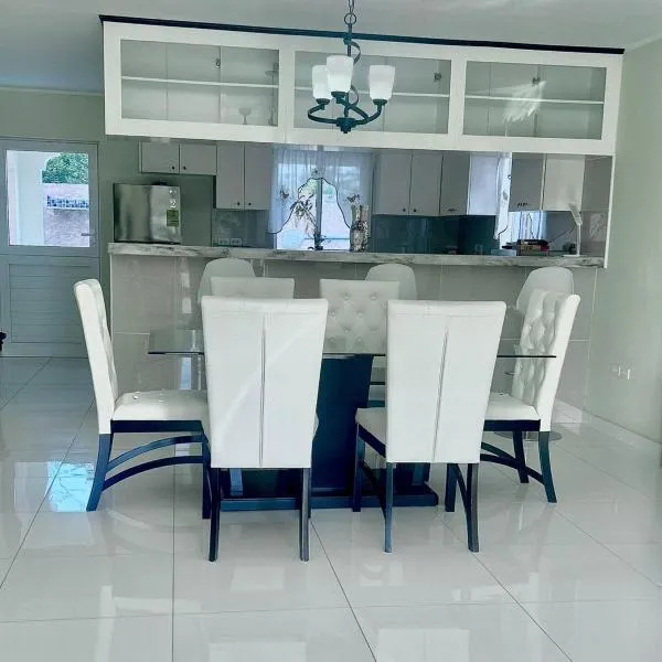 Los Magicos Apartments, Bonaire，位于克拉伦代克的酒店