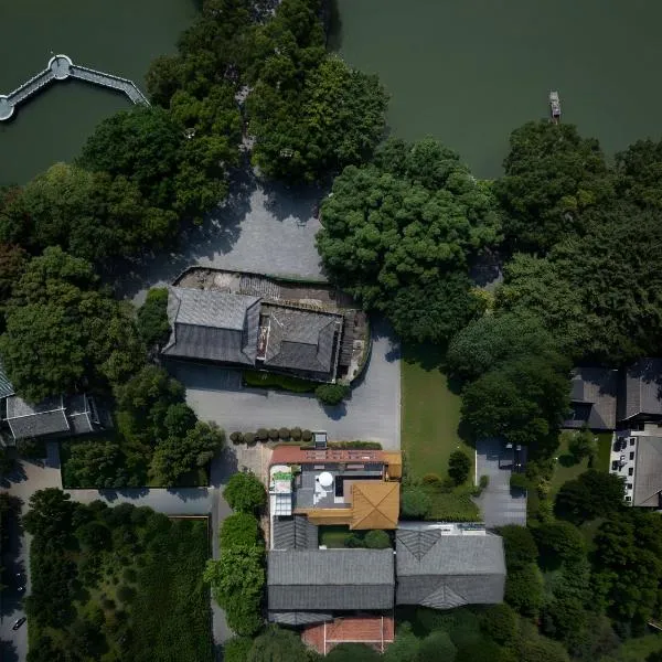 Rong Unique Hotel-Banyan Lake Scenery，位于桂林的酒店