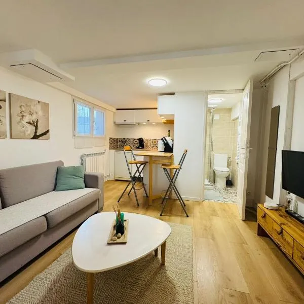 LE PETIT COCON Appartement cosy Gare à 5 min et 25min de paris，位于Marolles-en-Hurepoix的酒店