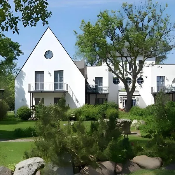 Hotel Rügenschmiede vis a vis Hiddensee，位于沙普罗德的酒店