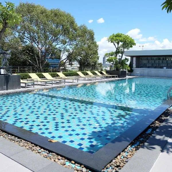 Season Five Hotel，位于芭堤雅市中心的酒店