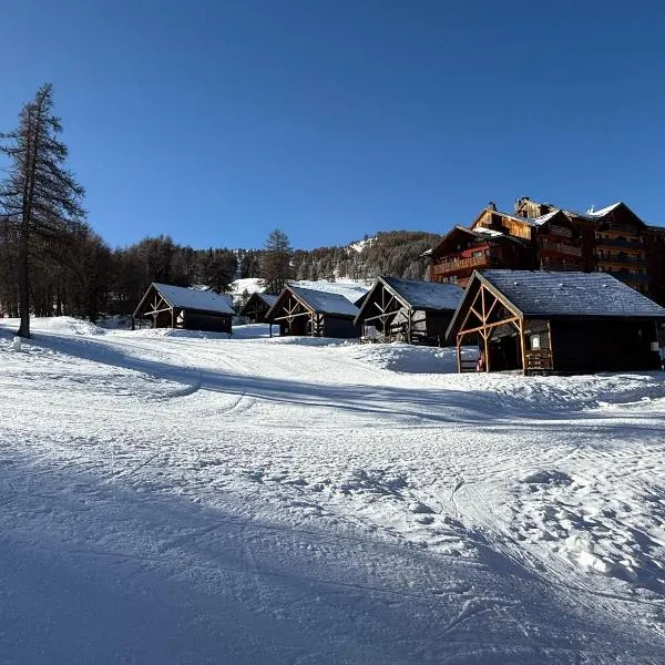 chalet Happy，位于里苏尔的酒店