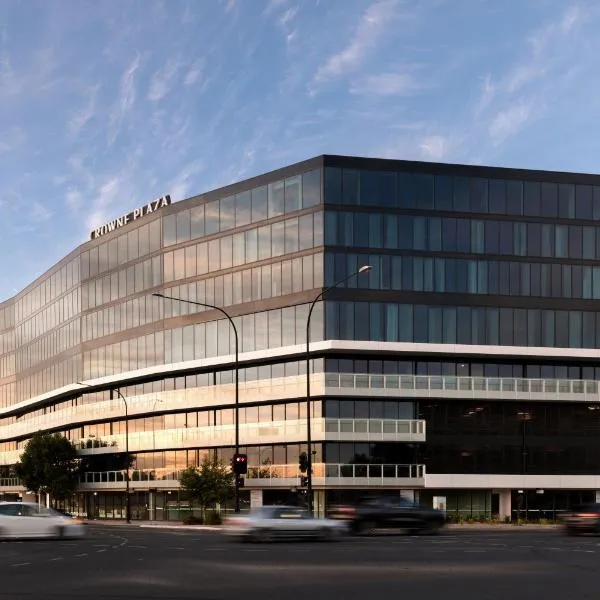 Crowne Plaza Adelaide Mawson Lakes by IHG，位于阿德莱德的酒店