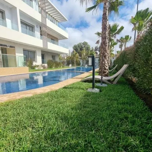 Luxury Beach Front Apartment 2Br，位于达布阿扎的酒店