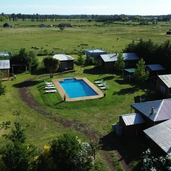 Spa, piscina y cabañas Tierra Mar，位于La Montaña的酒店