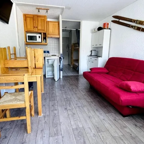 Studio Vars les Claux，位于瓦尔的酒店