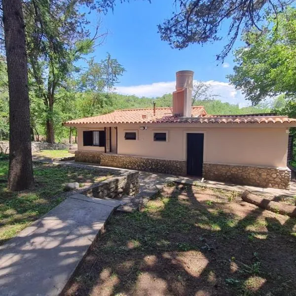 Chalet Serrano Molinari Cosquín，位于Molinari的酒店
