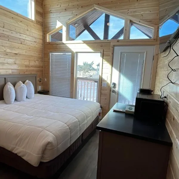 063A Brand New Cozy Cabin with Loft & King bed near Grand Canyon South Rim,位于瓦莱的酒店