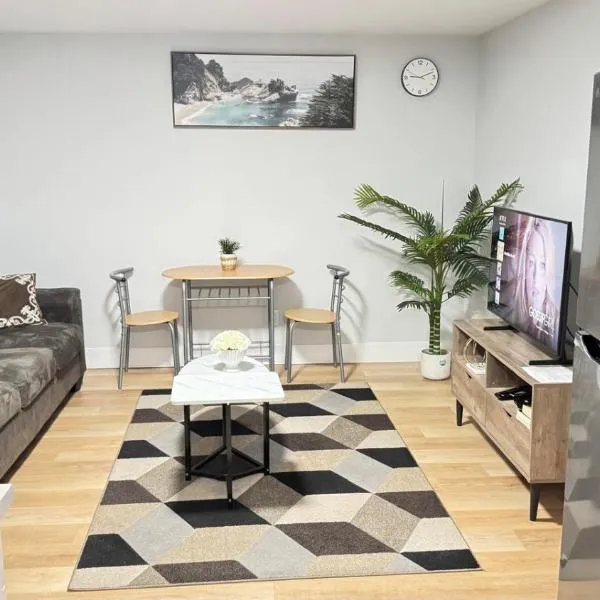 Live-more cozy newly built one-bedroom apartment，位于蒙克顿的酒店