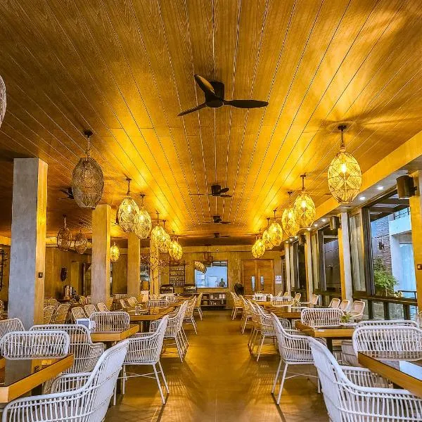 Casa Escondida Anilao Resort And Dive Center，位于马比尼的酒店