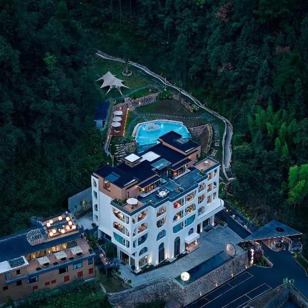 Zhangjiajie Juanjie Luxury Resorts--Provide free one-way airport pick-up service，位于张家界的酒店