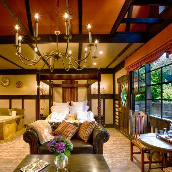 阿奎拉诺瓦度假山林小屋，位于翡翠城的酒店