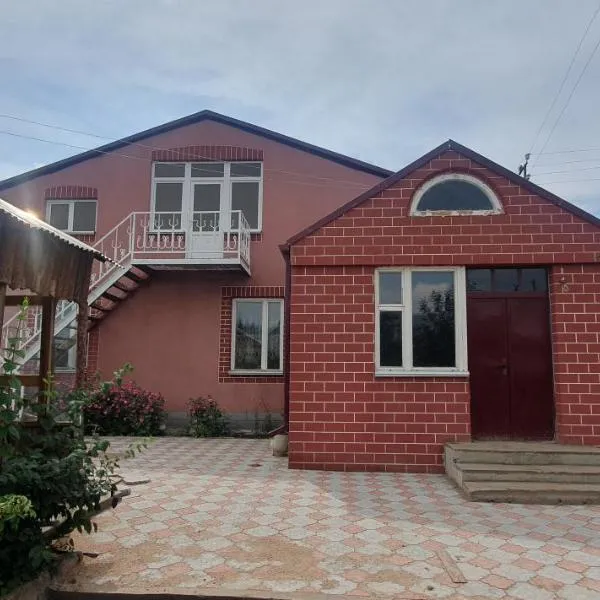 Moreni Guest House，位于Gavarr的酒店