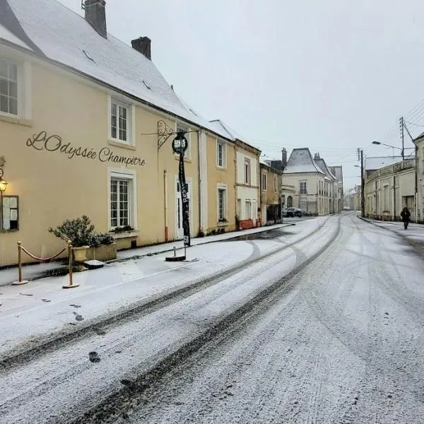 Logis Hôtel Restaurant L'Odyssée Champêtre，位于勒吕德的酒店