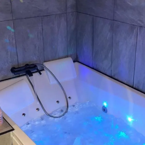 Trinidad Suite Jacuzzi，位于欧巴涅的酒店
